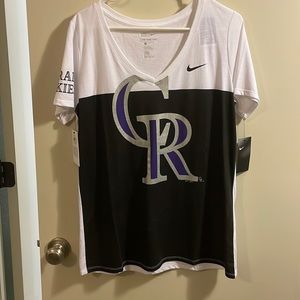 Colorado Rockies women’s Nike T-shirt large